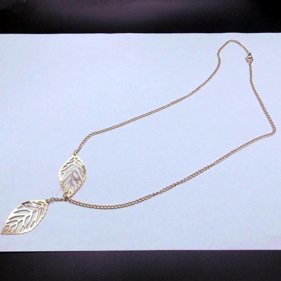 Special OFFER  Delicate cut out double leaf gold plated fashion necklace - Picture 5 of 6